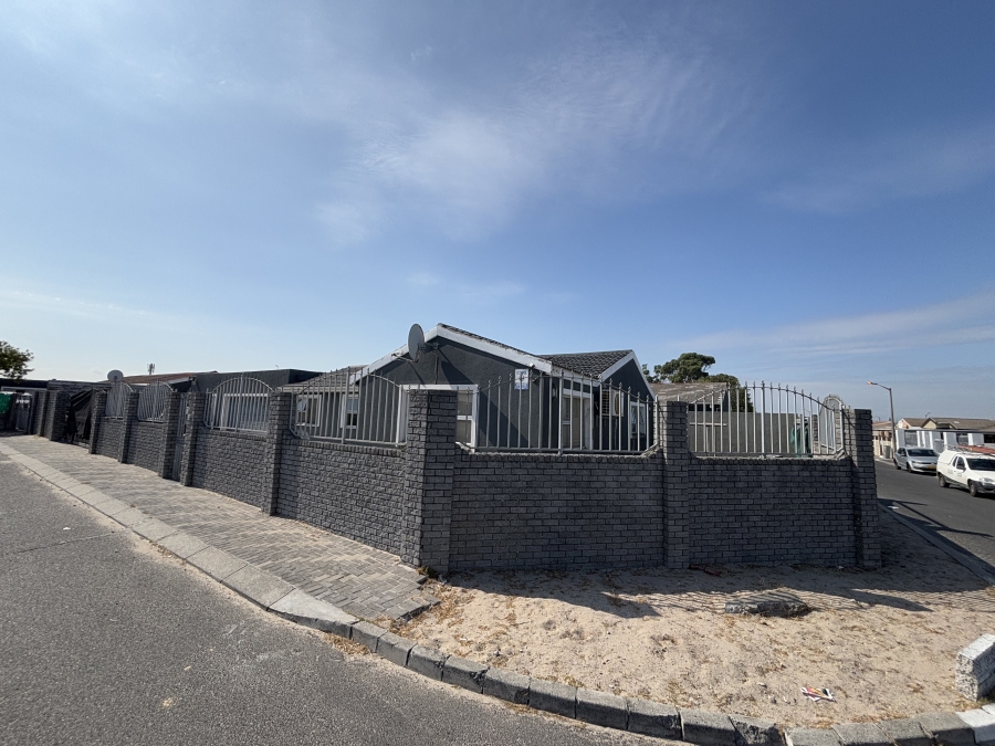 3 Bedroom Property for Sale in Colorado Park Western Cape